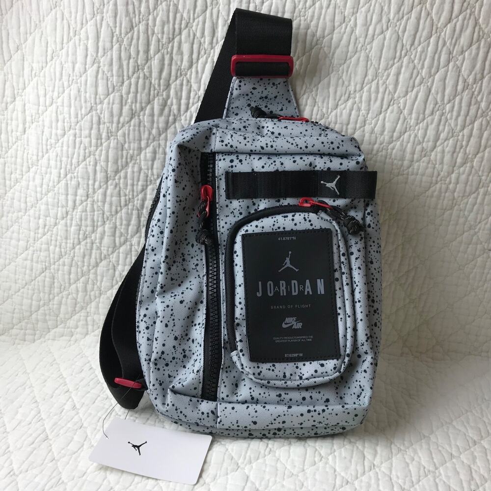 Air Jordan Hesi Crossbody Bag 3L Unisex Sling Bag Cement Grey MA0839 G0W NWT - Picture 5 of 6